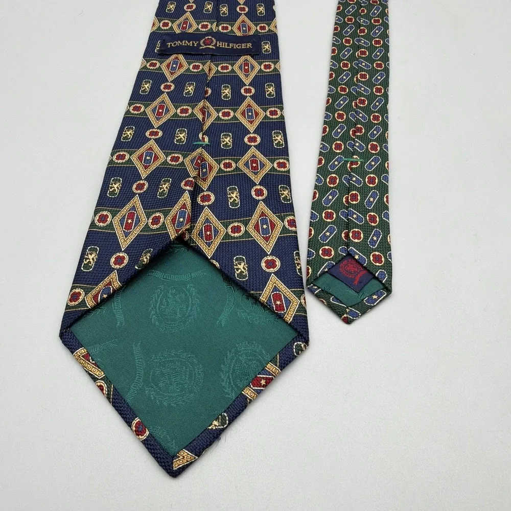 Tommy Hilfiger Geometric/Lion's Crest Printed Men's 100% Silk Neck Tie 60